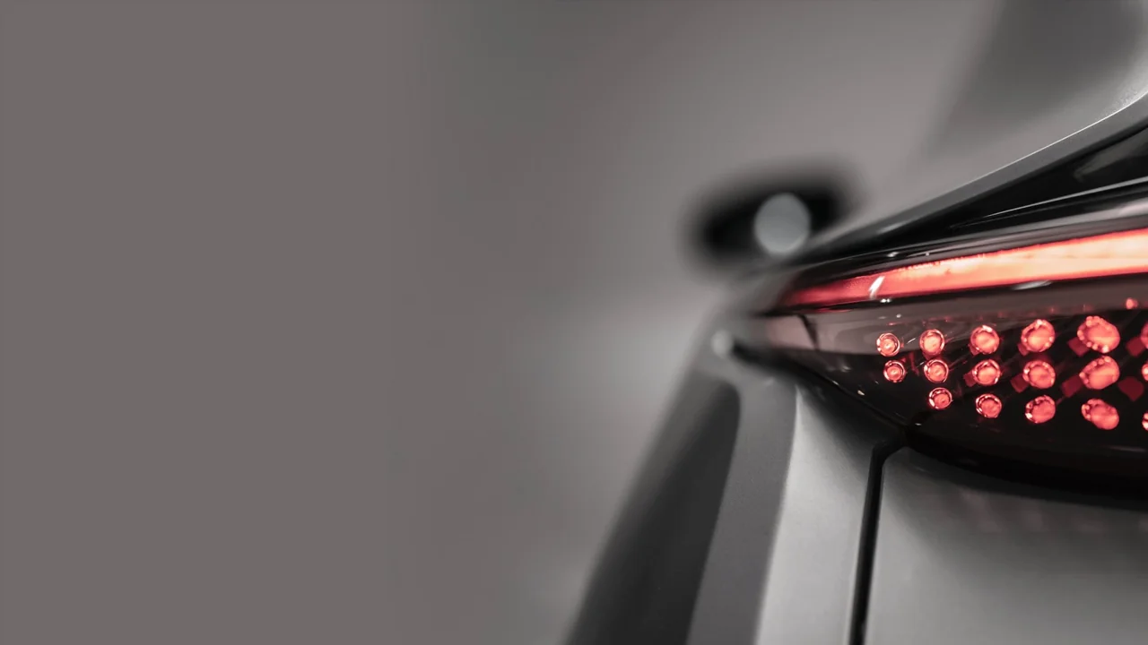 Rear lighting — sculptural detail